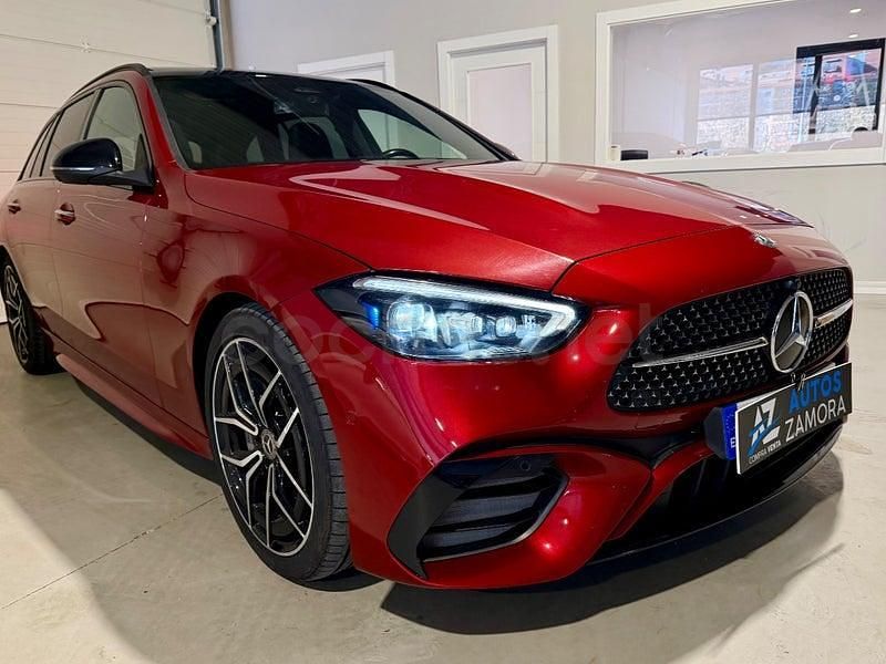 Usado Mercedes C220 200 CV (147 kW) 2022 Rojo Familiar