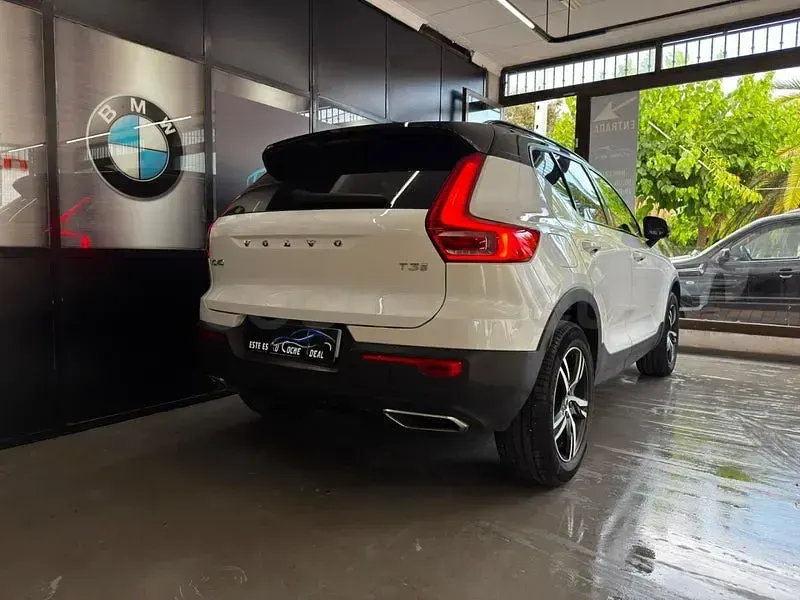 Usado Volvo XC40 R-Design 156 CV (114 kW) 2018 Blanco SUV