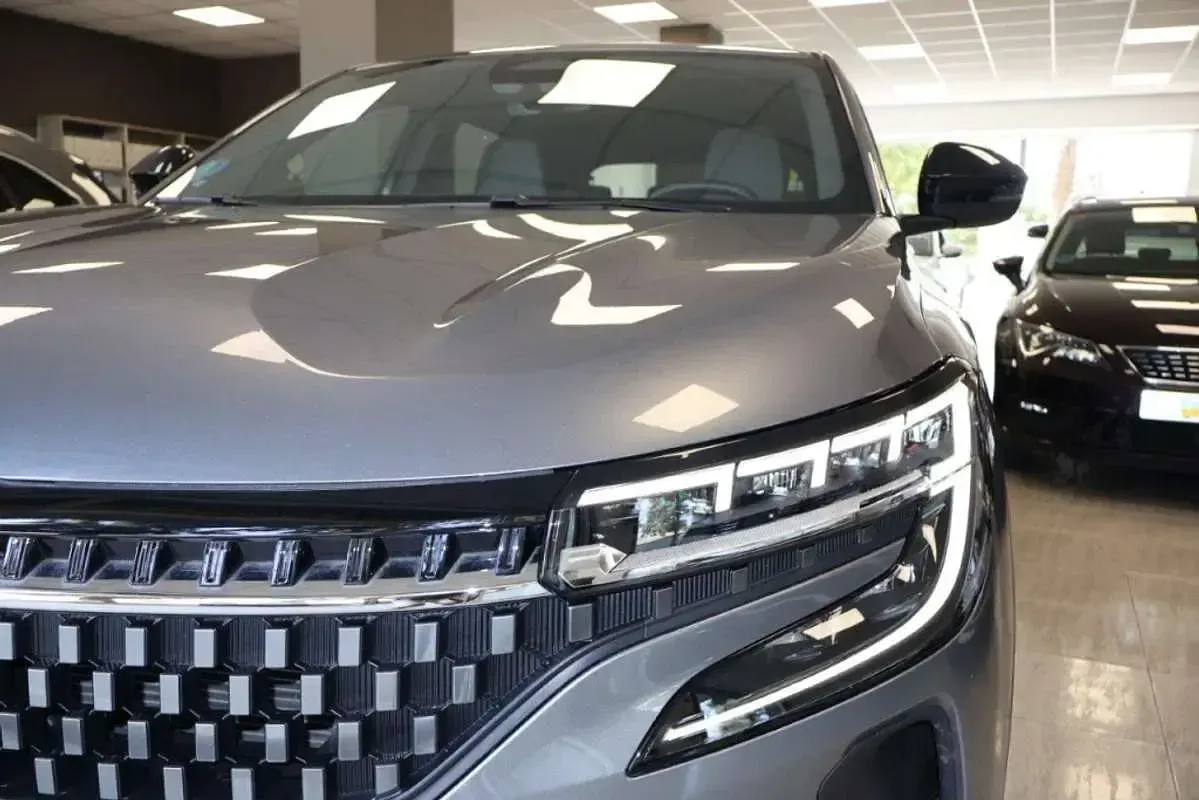 Usado Renault Austral Techno 140 CV (102 kW) 2024 Gris SUV