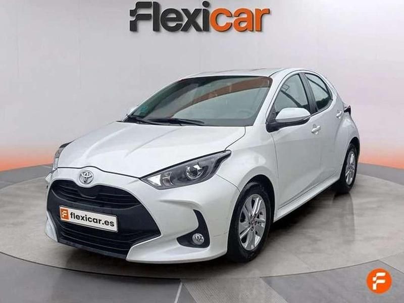 Usado Toyota Yaris Edition 125 CV (91 kW) 2022 Blanco Utilitario