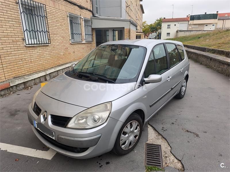 Gris / plata Usado 2007 Renault Scénic II Dynamique Monovolumen | 3400 € (Precio justo) - Imagen 1/4