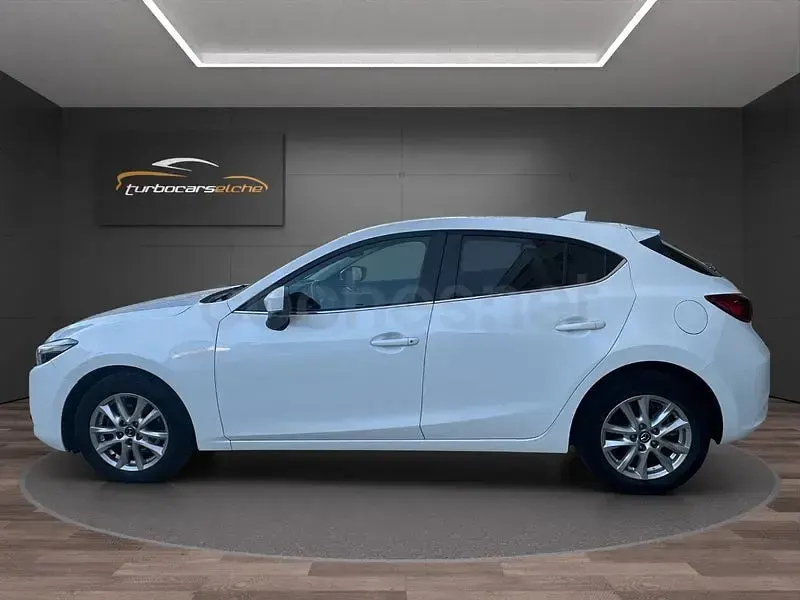 Occasion Mazda 3 105 PK (77 kW) 2018 Wit Sedan