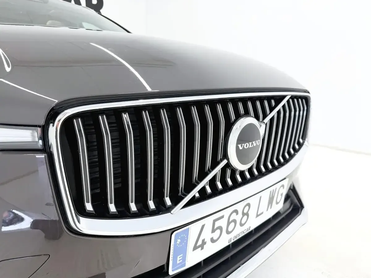 Usado Volvo XC60 Plus 355 CV (261 kW) 2022 SUV