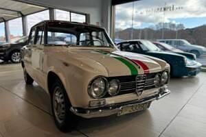 Usado Alfa Romeo Giulia Ti 92 CV (67 kW) 1963 Beige Berlina