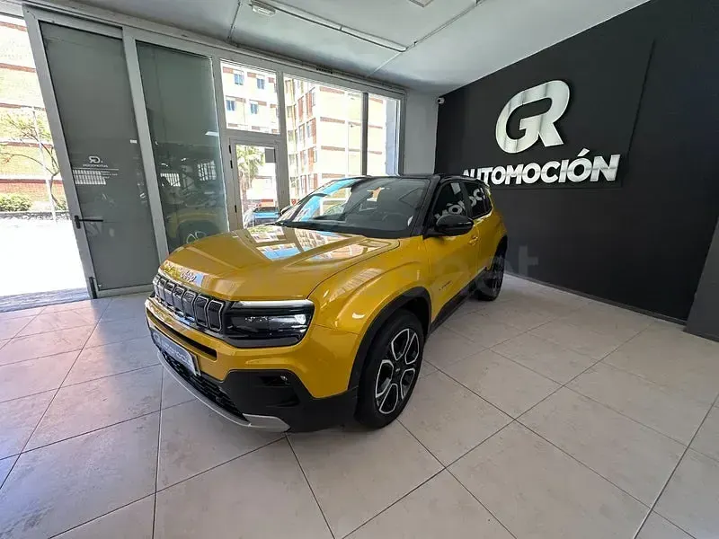 Usado Jeep Avenger 100 CV (73 kW) 2023 Amarillo SUV
