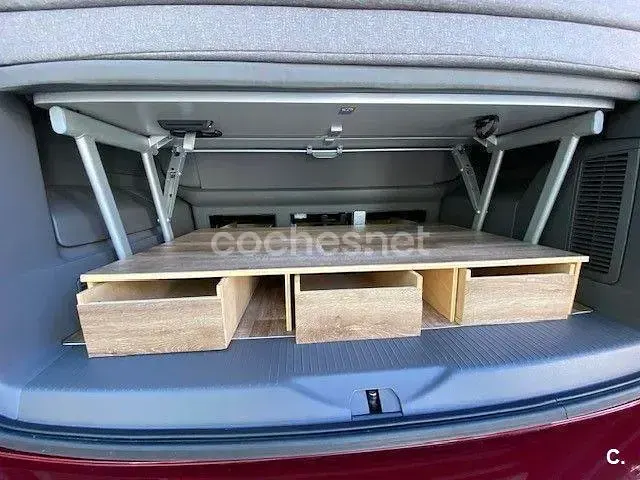 Usado VW California Beach 150 CV (110 kW) 2023 Granate Van