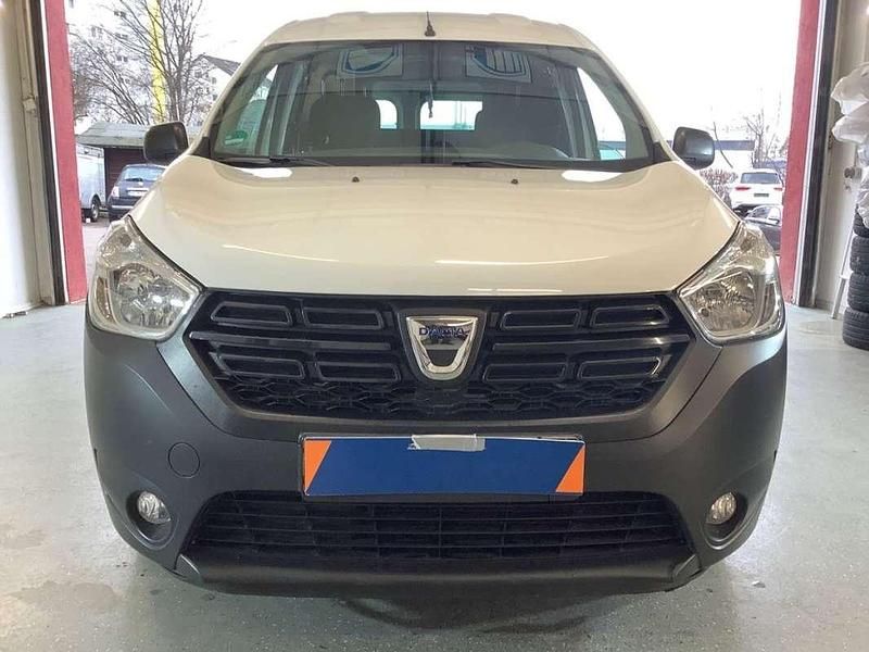 Usado Dacia Dokker Ambiance 75 CV (55 kW) 2013 Blanco Monovolumen