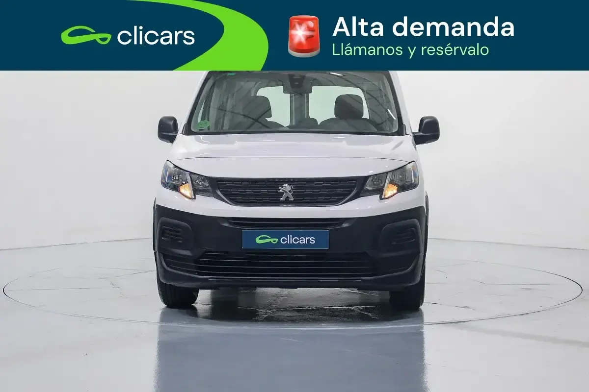 Usado Peugeot Rifter Access 100 CV (73 kW) 2019 Blanco Monovolumen