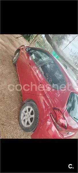 Usado Peugeot 208 Access 82 CV (60 kW) 2015 Rojo Utilitario