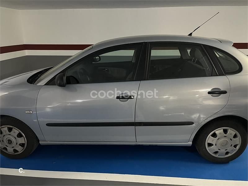 Usado Seat Ibiza Stella 64 CV (47 kW) 2004 Gris / plata Utilitario