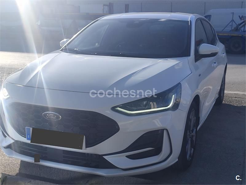 Blanco Usado 2024 Ford Focus ST-Line Berlina | 19.600 € (Precio justo) - Imagen 1/4