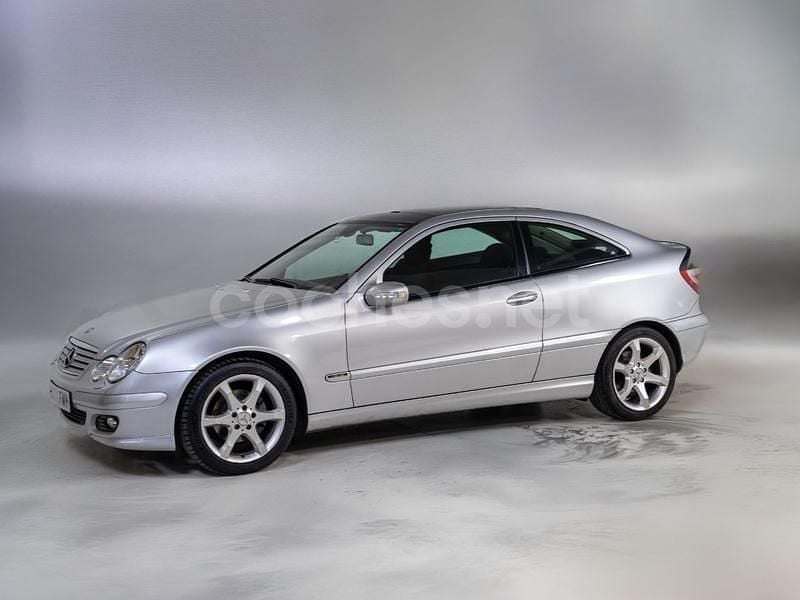 Gris / plata Usado 2007 Mercedes C180 Sport Edition Berlina | 8500 € (Precio justo) - Imagen 1/4
