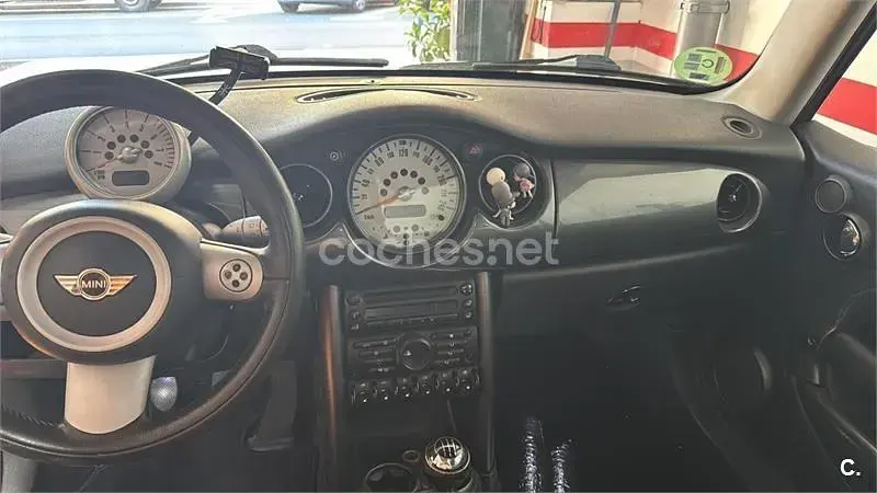 Usado Mini Cooper 116 CV (85 kW) 2006 Gris / plata Utilitario