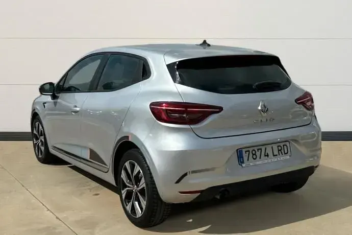 Usado Renault Clio LIMITED 91 CV (66 kW) 2021 Gris Utilitario