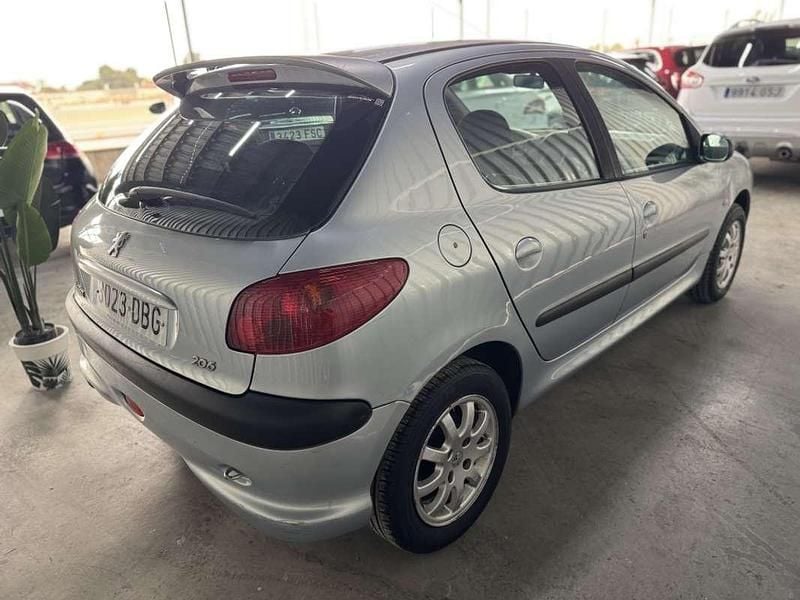 Usado Peugeot 206 75 CV (55 kW) 2005 Azul Utilitario