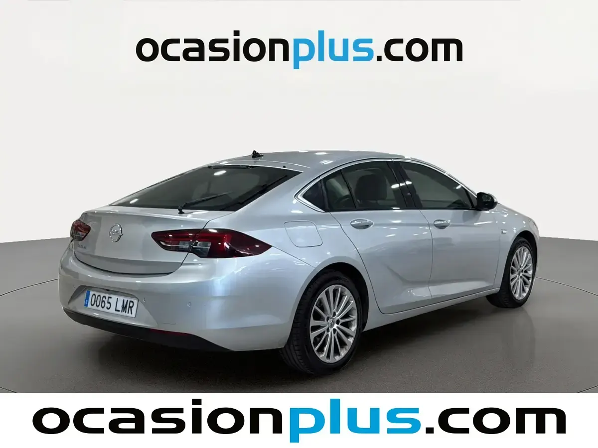 Usado Opel Insignia Innovation 165 CV (121 kW) 2021 Gris Berlina