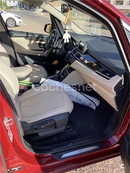 Usado BMW 218 150 CV (110 kW) 2015 Granate Familiar