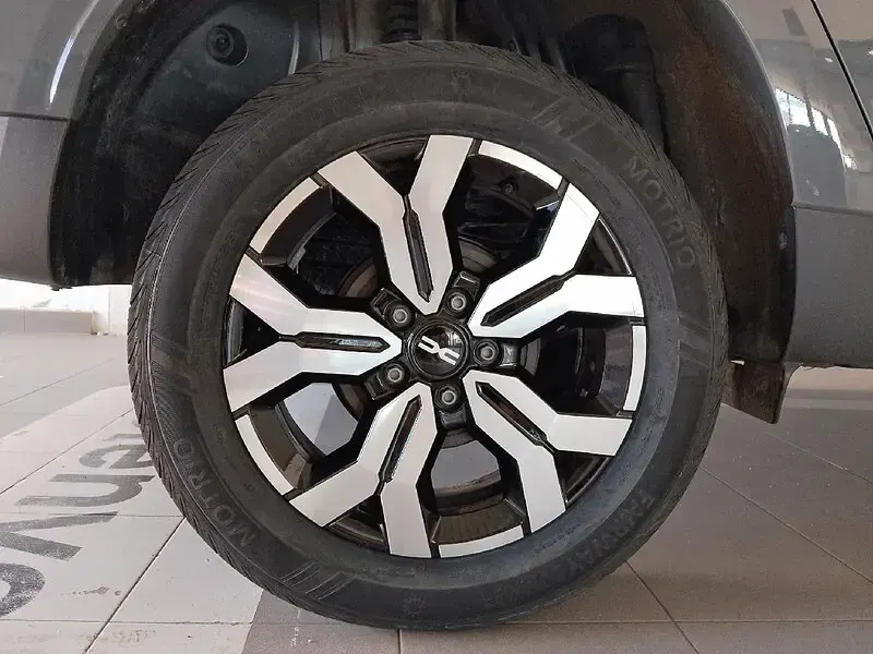Usado Dacia Duster Journey 131 CV (96 kW) 2023 Gris SUV