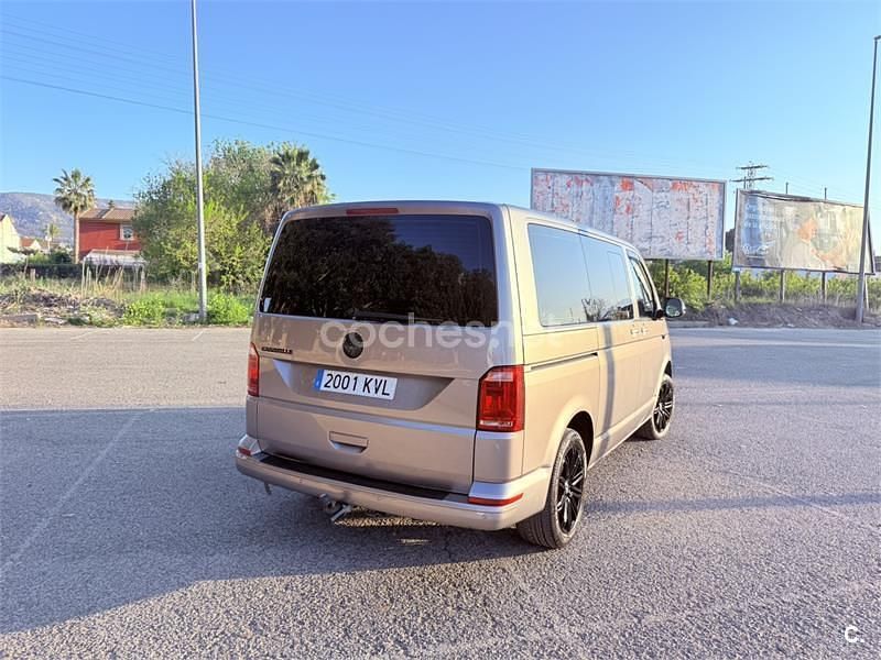 Usado VW Caravelle 150 CV (110 kW) 2019 Gris / plata Monovolumen