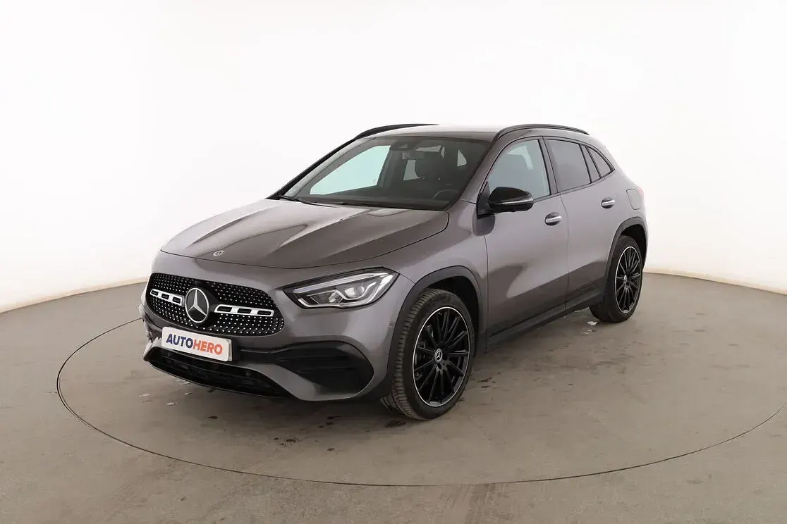 Usado Mercedes GLA250 AMG line 218 CV (160 kW) 2022 SUV