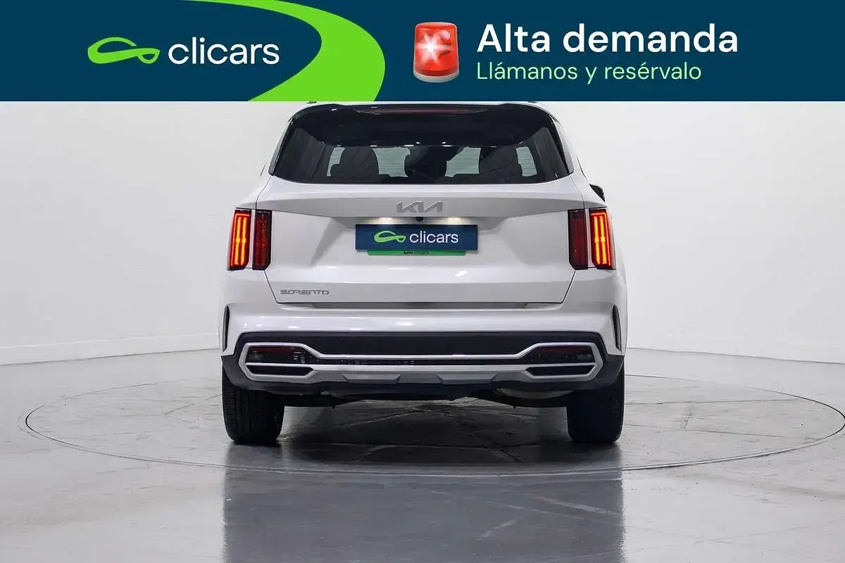 Usado Kia Sorento 193 CV (141 kW) 2023 Blanco SUV