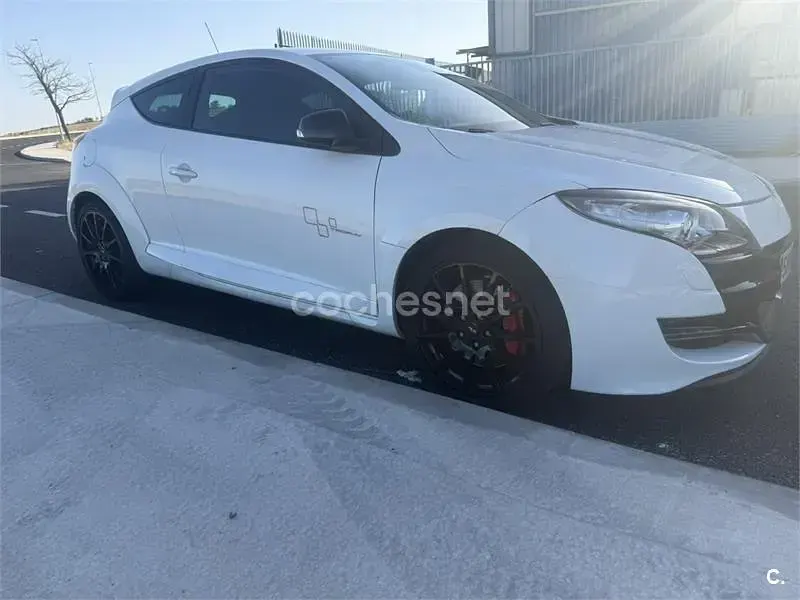 Usado Renault Mégane III Trophy 265 CV (194 kW) 2012 Blanco Berlina