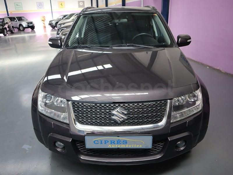 Usado Suzuki Grand Vitara 129 CV (94 kW) 2011 Gris / plata SUV