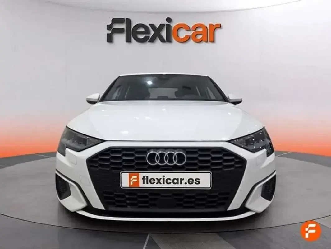 Usado Audi A3 Sportback Advanced 116 CV (85 kW) 2024 Blanco Utilitario