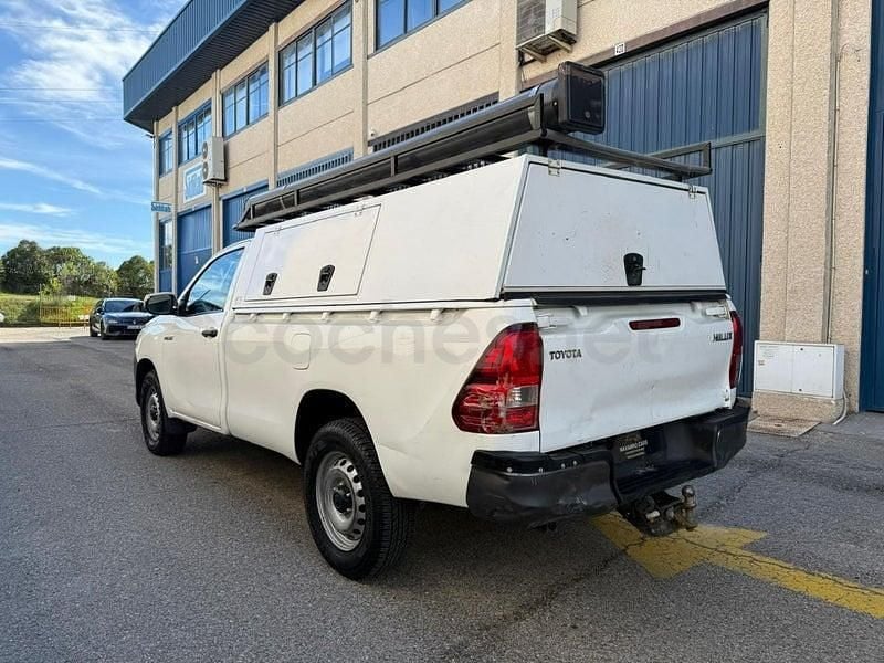 Usado Toyota HiLux 150 CV (110 kW) 2021 Blanco Pickup/Camioneta