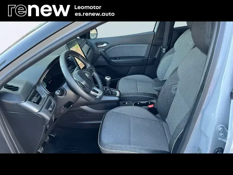 Usado Renault Captur Techno 100 CV (73 kW) 2025 Gris SUV