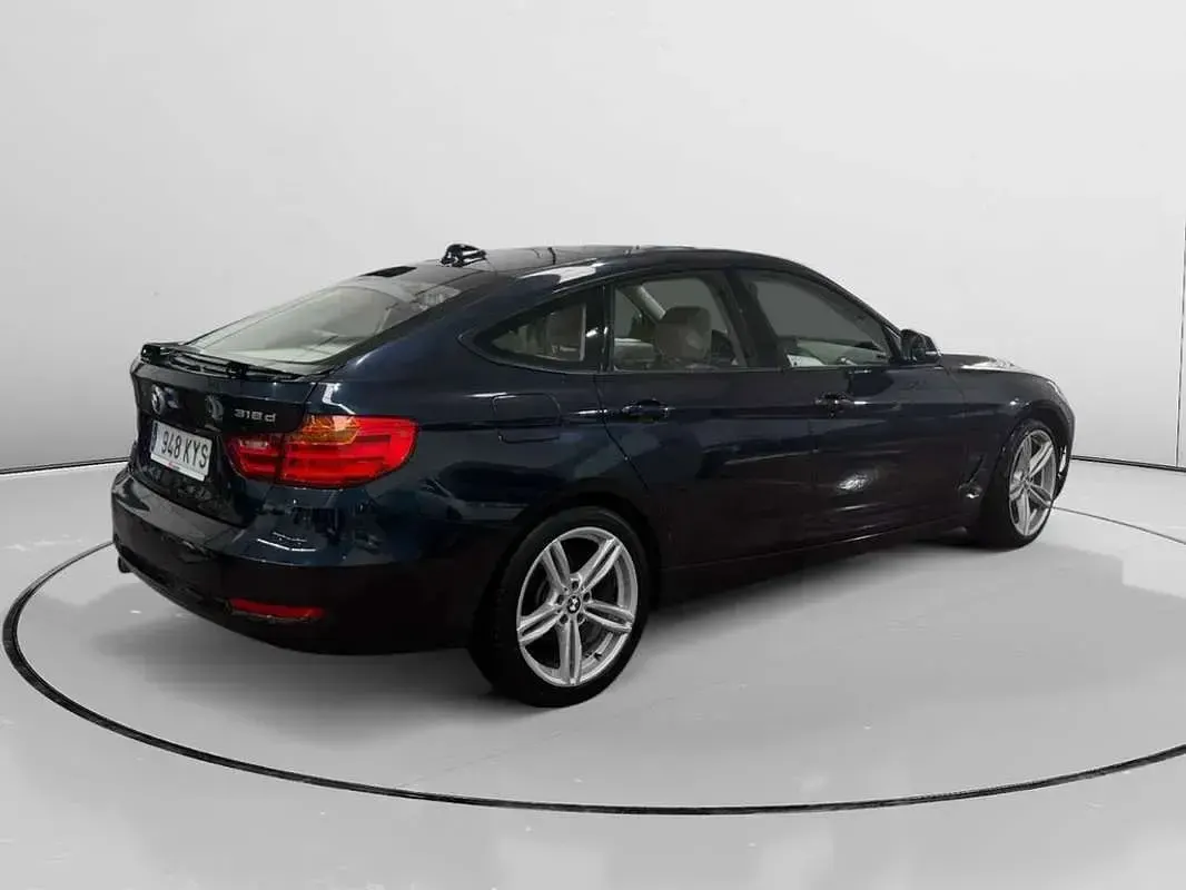 Usado BMW 318 143 CV (105 kW) 2014 Azul Berlina
