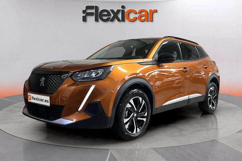 Usado Peugeot 2008 Active 131 CV (96 kW) 2022 Naranja SUV