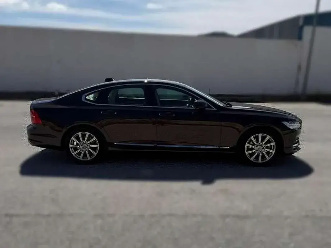 Usado Volvo S90 Inscription 190 CV (139 kW) 2017 Marrón Berlina