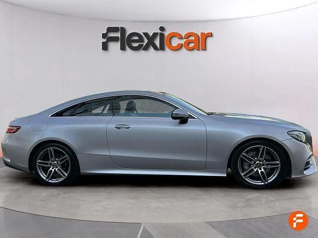 Usado Mercedes E220 194 CV (142 kW) 2019 Gris / plata Coupe