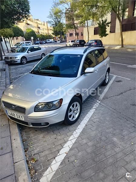 Gris / plata Usado 2006 Volvo V50 Momentum Familiar | 5700 € (Un poco caro) - Imagen 1/4