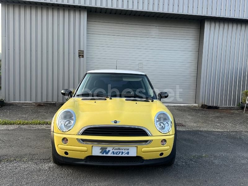 Usado Mini ONE 90 CV (66 kW) 2003 Amarillo Utilitario