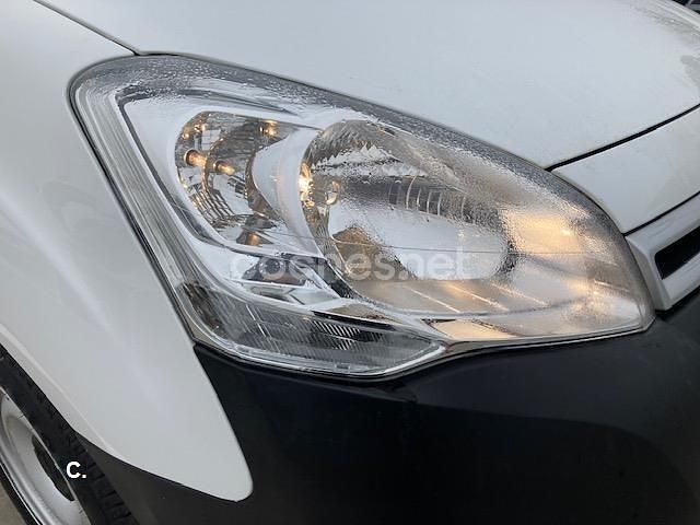 Usado Citroën Berlingo Live 100 CV (73 kW) 2018 Blanco Monovolumen