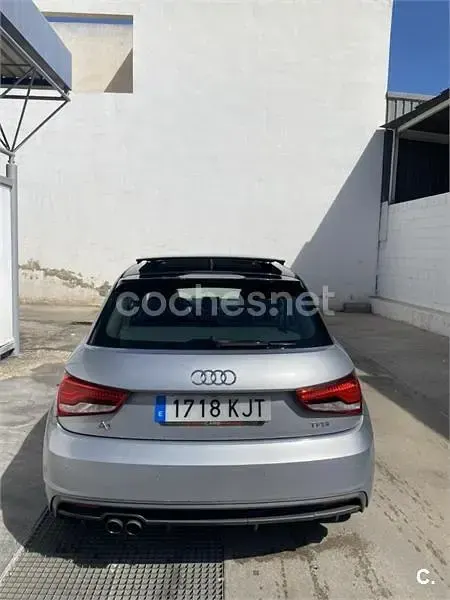 Usado Audi A1 Sportback 125 CV (91 kW) 2018 Gris / plata Utilitario