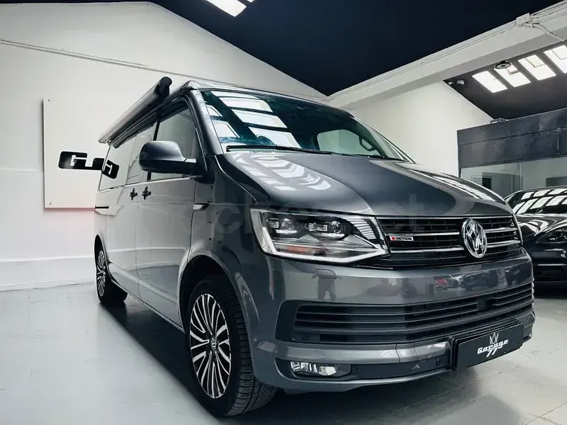 Usado VW California Beach 204 CV (150 kW) 2018 Gris / plata Van
