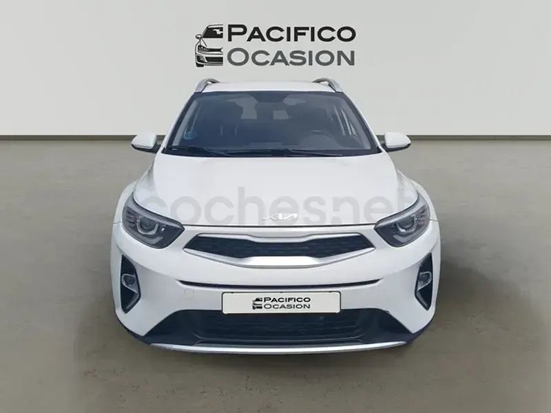 Usado Kia Stonic 100 CV (73 kW) 2022 Blanco SUV