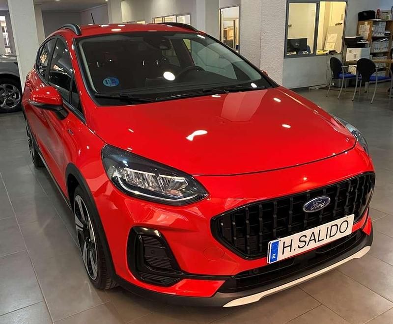 Usado Ford Fiesta Active 125 CV (91 kW) 2023 Rojo Utilitario