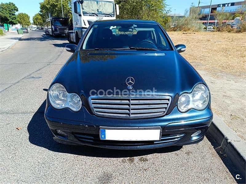 Negro Usado 2005 Mercedes C200 Classic Berlina | 3500 € (Super precio) - Imagen 1/4