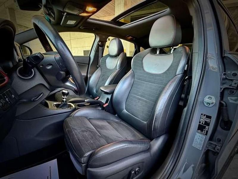 Usado Hyundai i30 N Performance 275 CV (202 kW) 2019 Gris Berlina