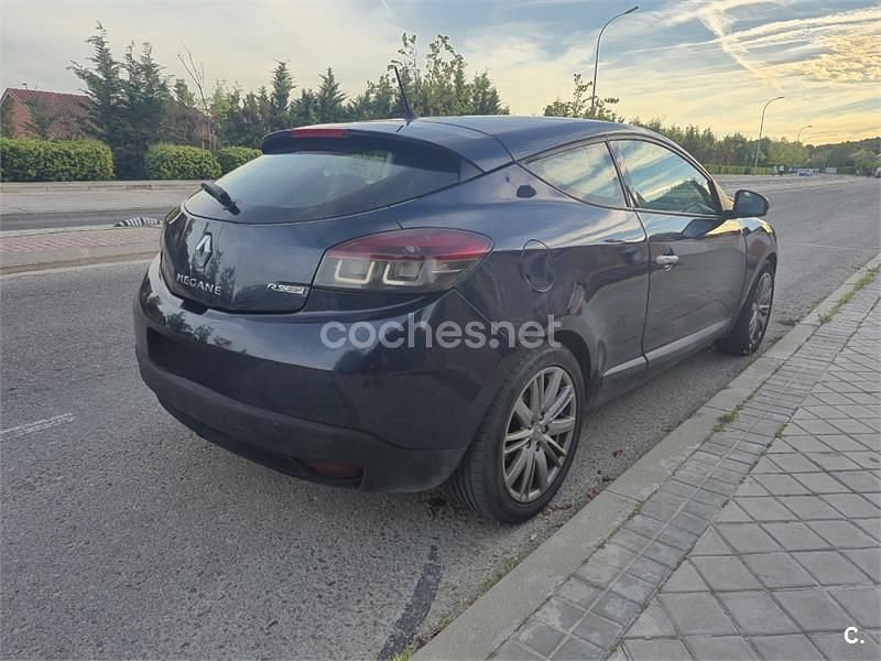 Usado Renault Mégane Dynamique 105 CV (77 kW) 2009 Azul Berlina