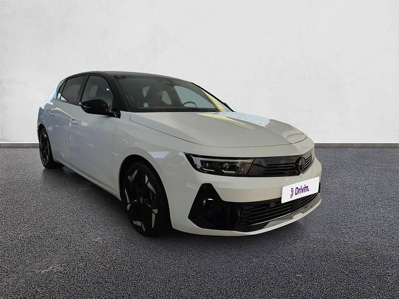 Usado Opel Astra 114 kW (156 CV) 2023 Blanco Berlina