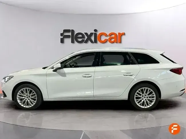 Usado Seat Leon XCELLENCE 130 CV (95 kW) 2021 Blanco Familiar
