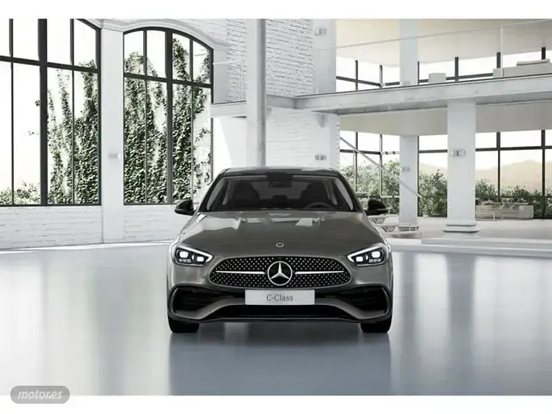 Usado Mercedes C220 200 CV (147 kW) 2022 Plateado Berlina