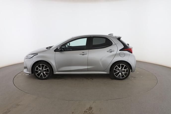 Usado Toyota Yaris Hybrid Style 120 CV (88 kW) 2022