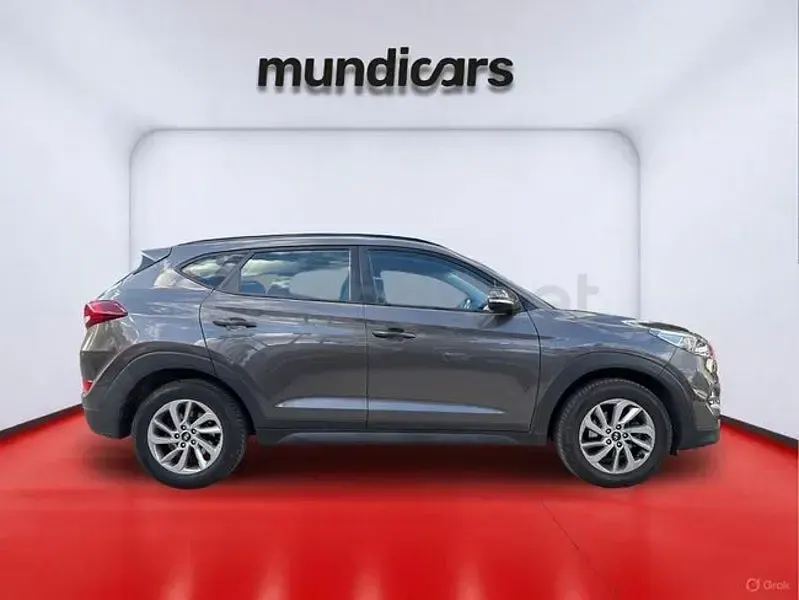 Usado Hyundai Tucson 116 CV (85 kW) 2018 Marrón SUV
