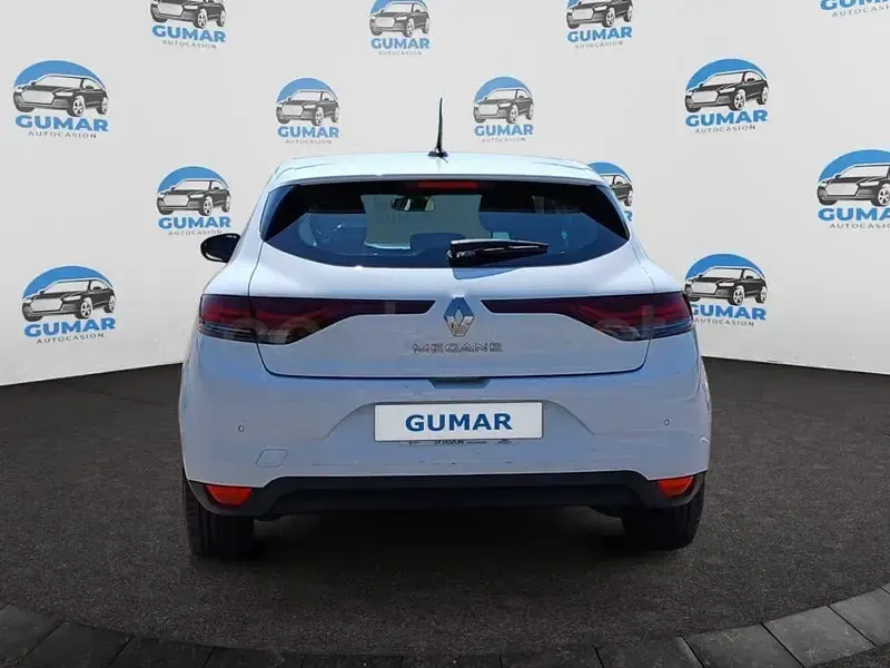 Usado Renault Mégane GrandTour Equilibre 115 CV (84 kW) 2022 Blanco Familiar